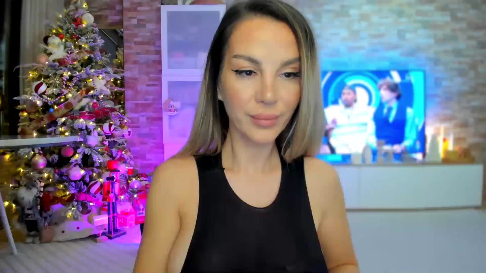 Gallery image thumbnail from Alesia_'s myfreecams stream on, 12/02/2024, 24:02 image 2 of 20