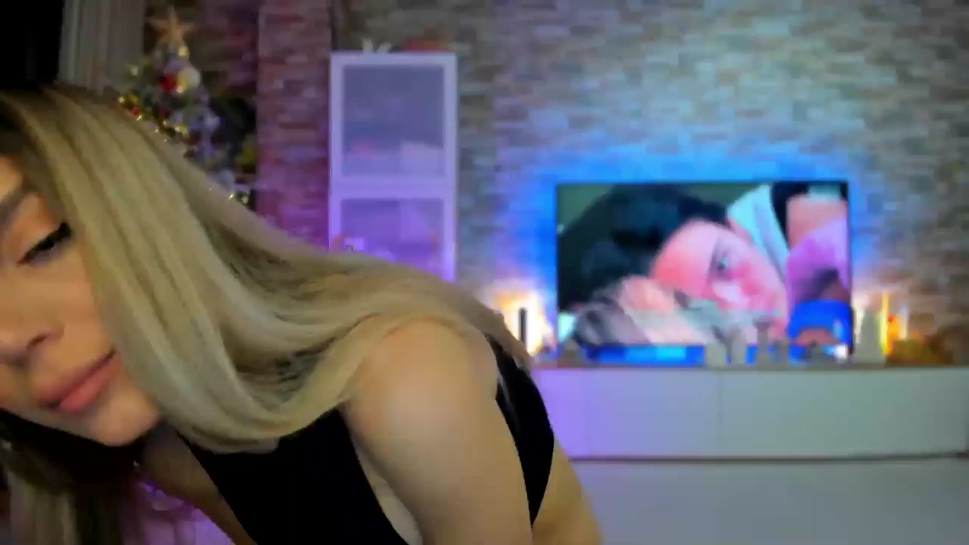 Gallery image thumbnail from Alesia_'s myfreecams stream on, 12/02/2024, 24:02 image 15 of 20