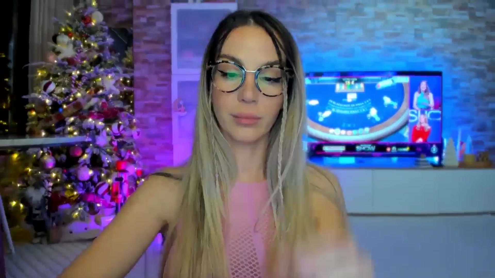 Gallery image thumbnail from Alesia_'s myfreecams stream on, 12/03/2024, 02:09 image 14 of 20