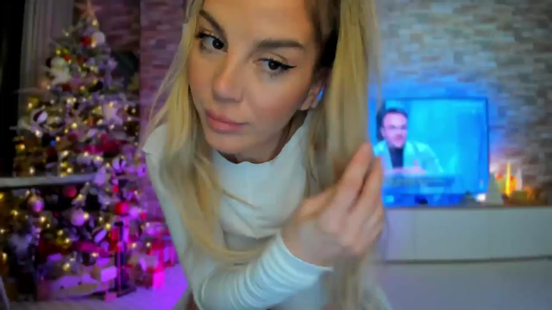 Gallery image thumbnail from Alesia_'s myfreecams stream on, 12/05/2024, 24:38 image 17 of 20