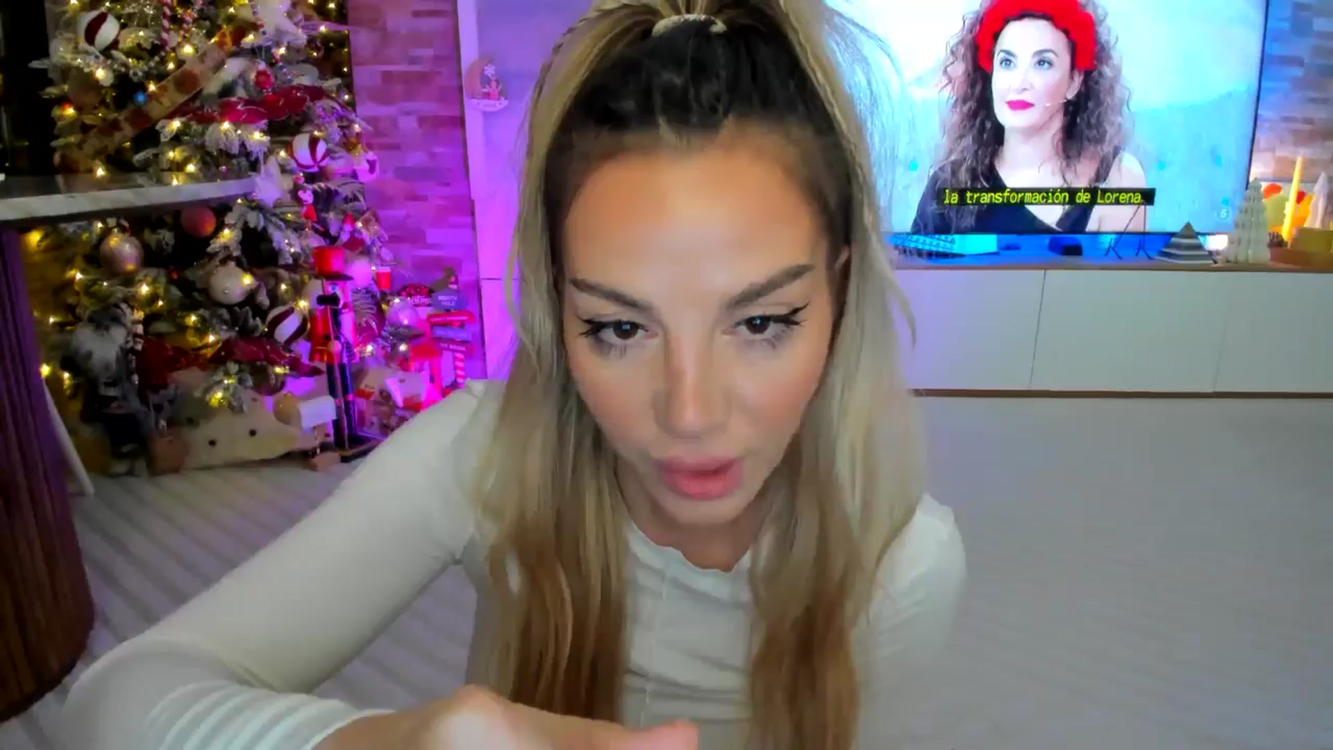 Gallery image thumbnail from Alesia_'s myfreecams stream on, 12/05/2024, 01:51 image 19 of 20