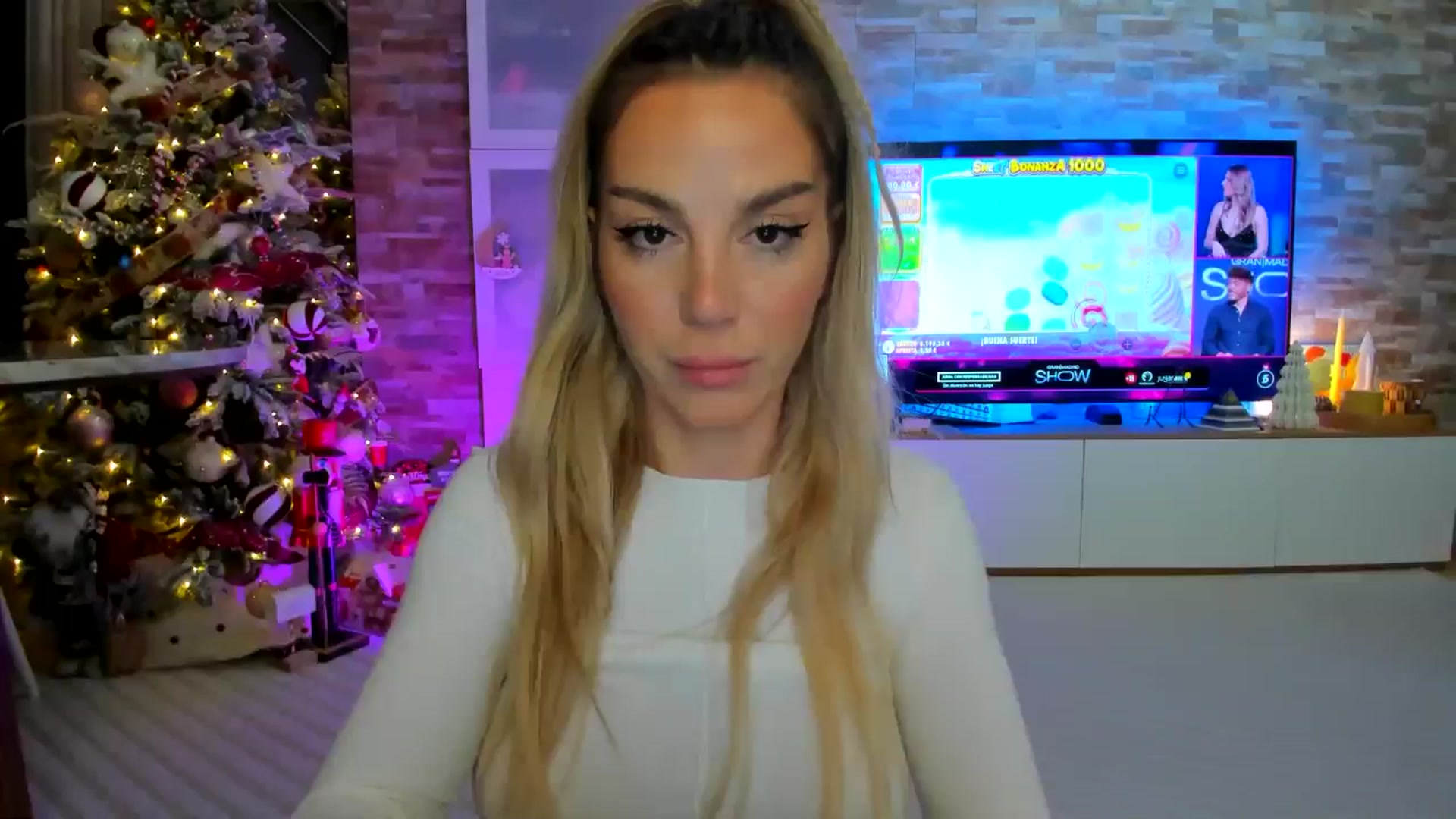 Gallery image thumbnail from Alesia_'s myfreecams stream on, 12/05/2024, 01:51 image 1 of 20