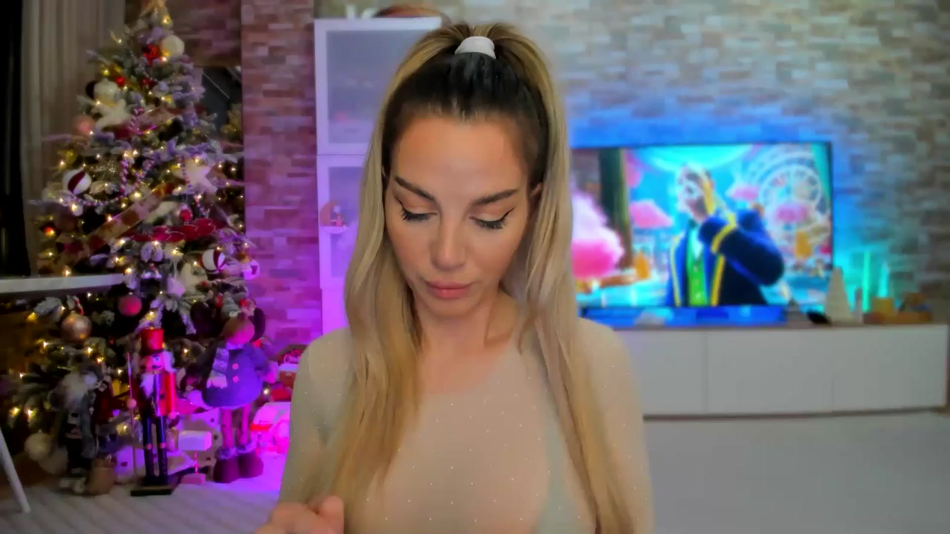 Gallery image thumbnail from Alesia_'s myfreecams stream on, 12/11/2024, 23:07 image 1 of 20