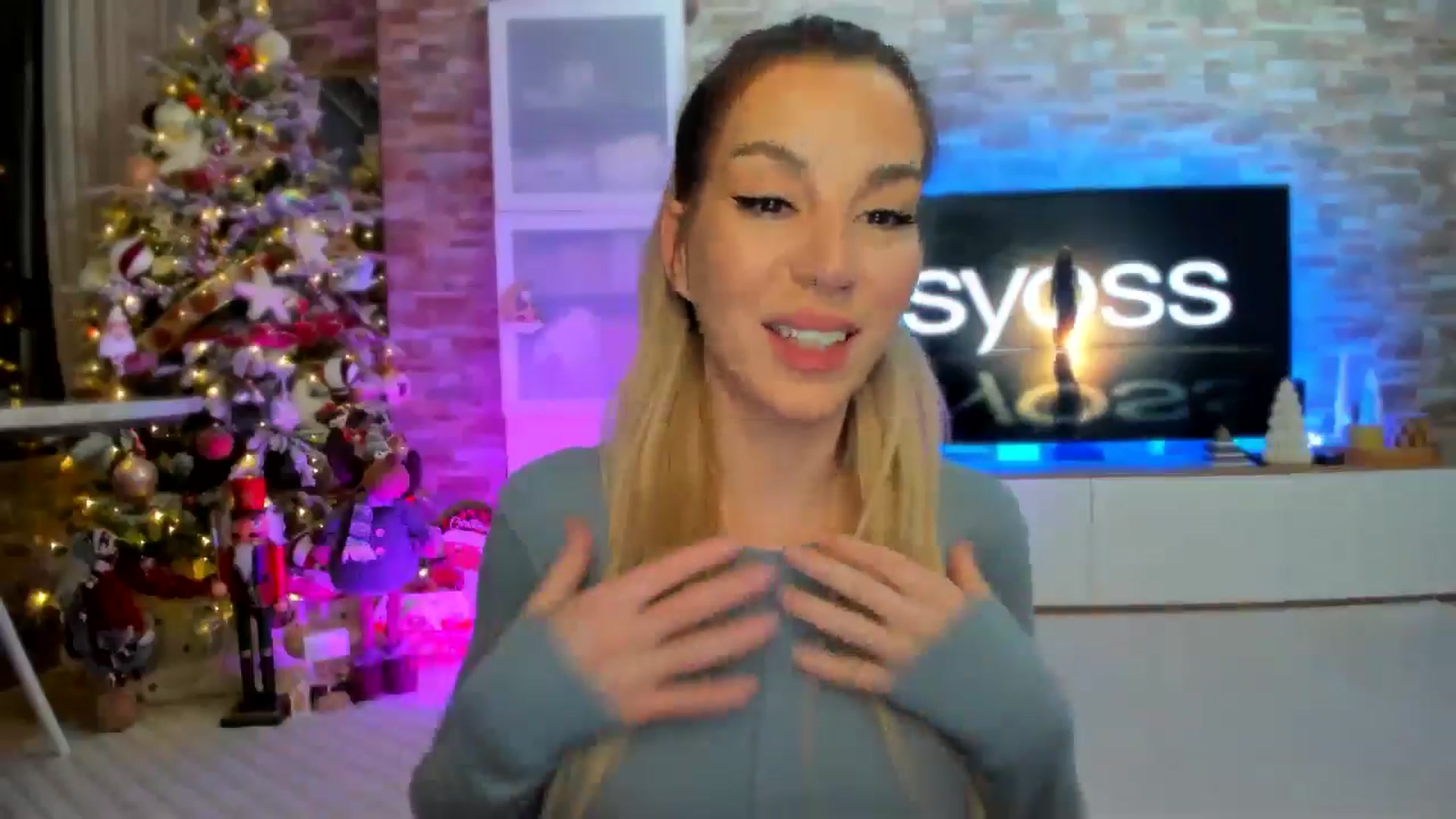 Gallery image thumbnail from Alesia_'s myfreecams stream on, 12/15/2024, 23:49 image 7 of 20