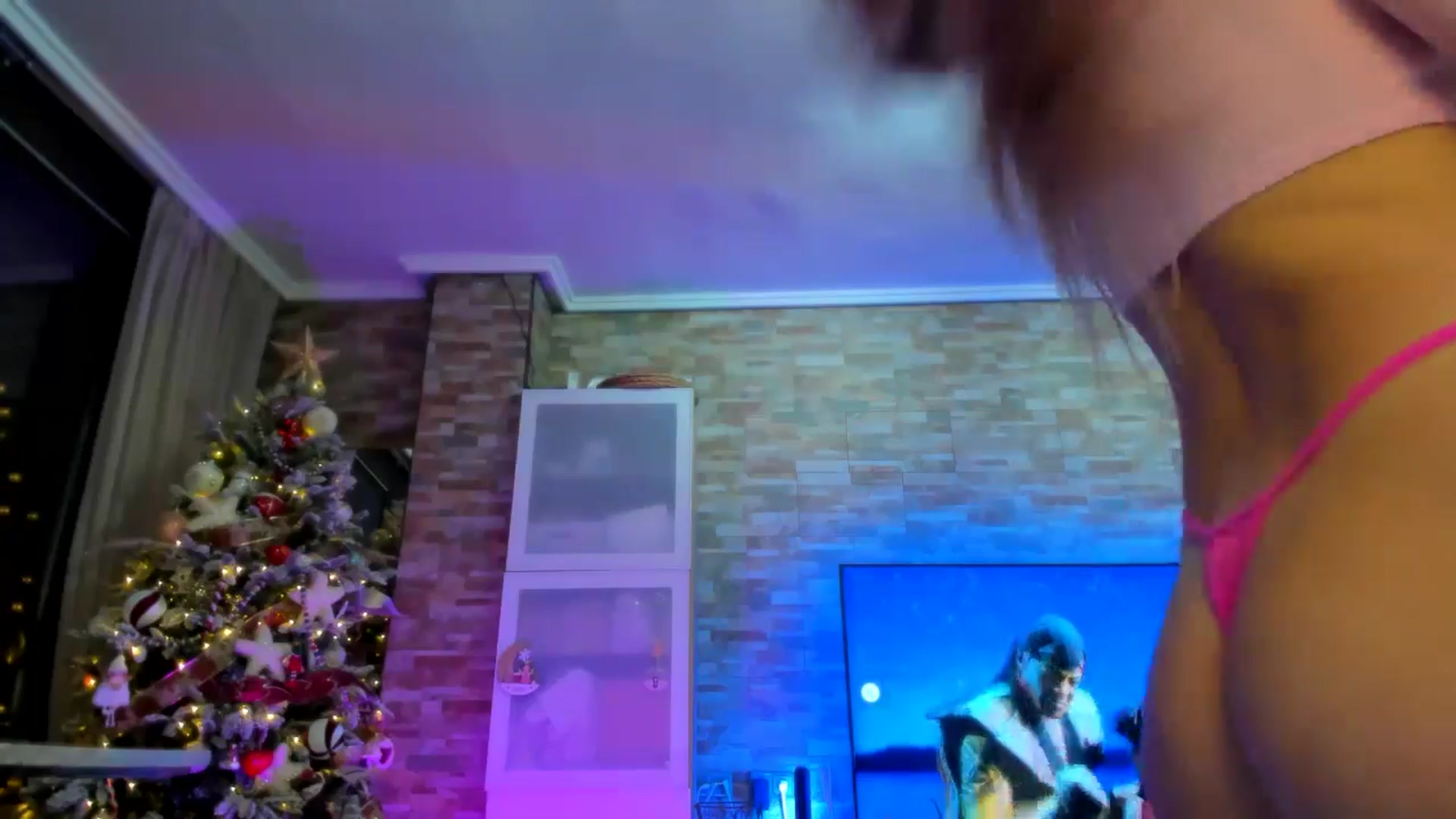 Gallery image thumbnail from Alesia_'s myfreecams stream on, 12/18/2024, 24:54 image 14 of 20