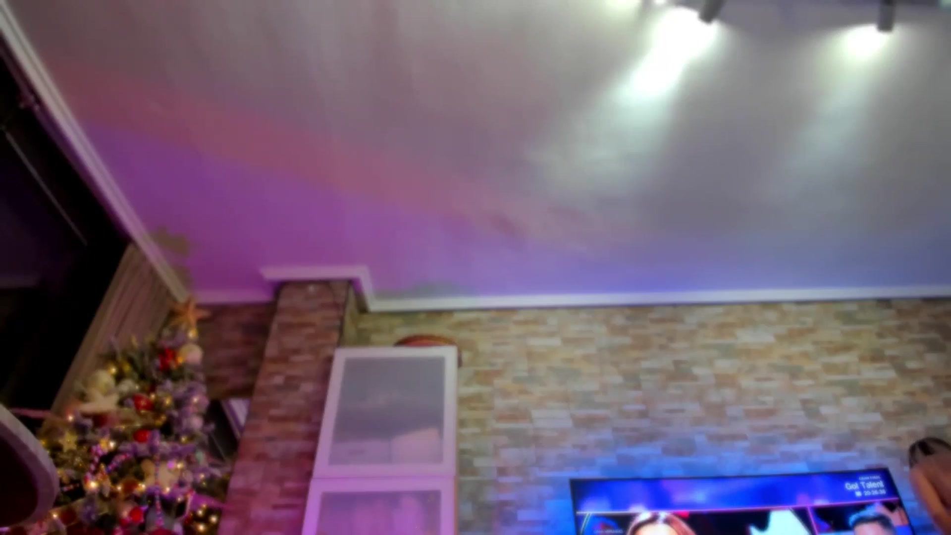 Gallery image thumbnail from Alesia_'s myfreecams stream on, 12/21/2024, 24:41 image 20 of 20
