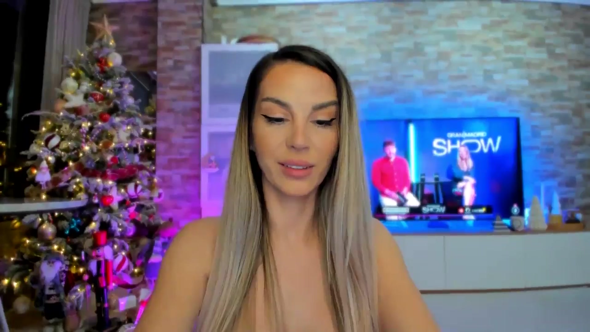 Gallery image thumbnail from Alesia_'s myfreecams stream on, 12/21/2024, 01:32 image 20 of 20