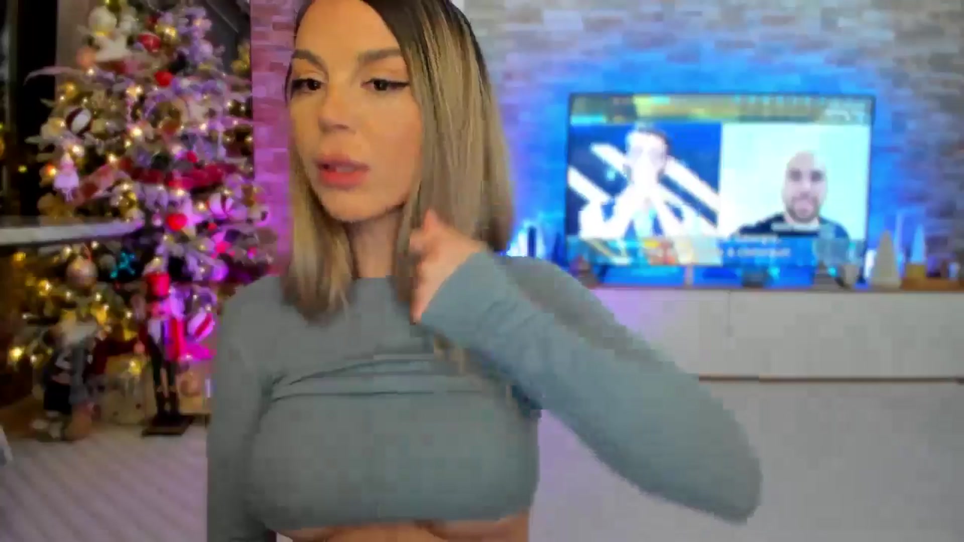 Gallery image thumbnail from Alesia_'s myfreecams stream on, 12/22/2024, 24:01 image 17 of 20