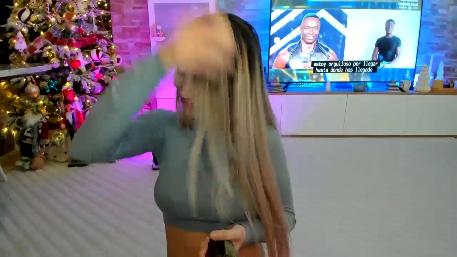 Gallery image thumbnail from Alesia_'s myfreecams stream on, 12/22/2024, 01:03 image 13 of 20