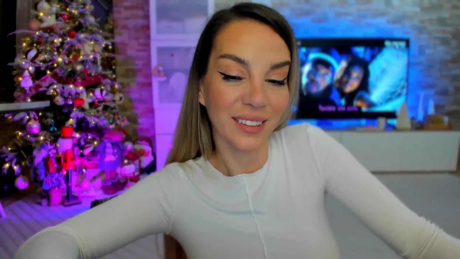 Gallery image thumbnail from Alesia_'s myfreecams stream on, 12/27/2024, 02:00 image 11 of 20