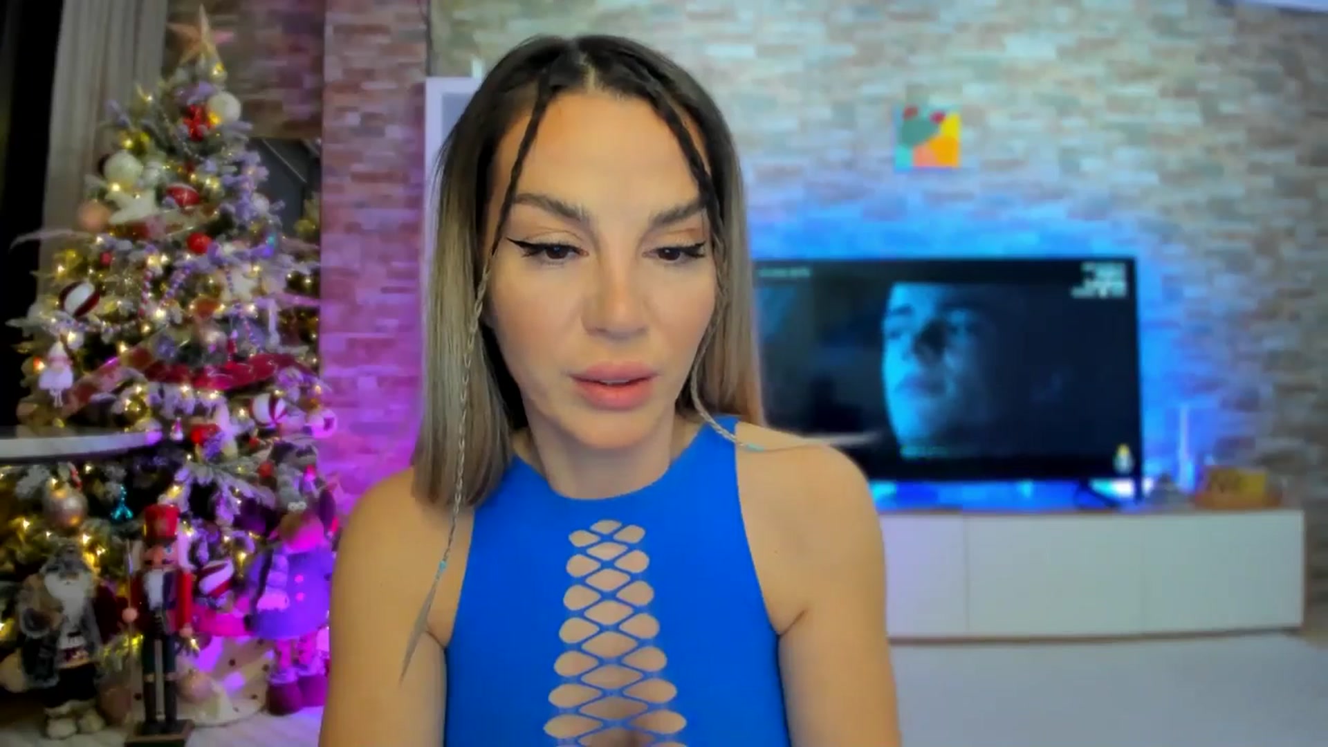 Gallery image thumbnail from Alesia_'s myfreecams stream on, 12/30/2024, 01:09 image 8 of 20