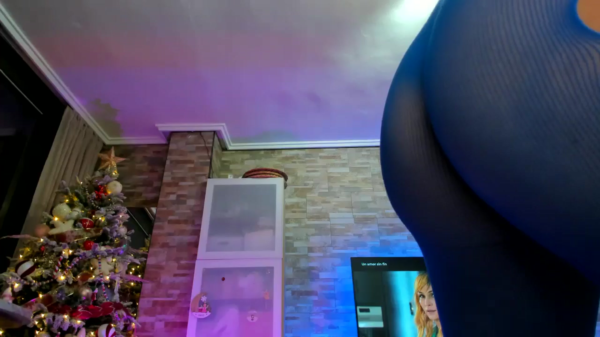 Gallery image thumbnail from Alesia_'s myfreecams stream on, 12/30/2024, 01:09 image 7 of 20