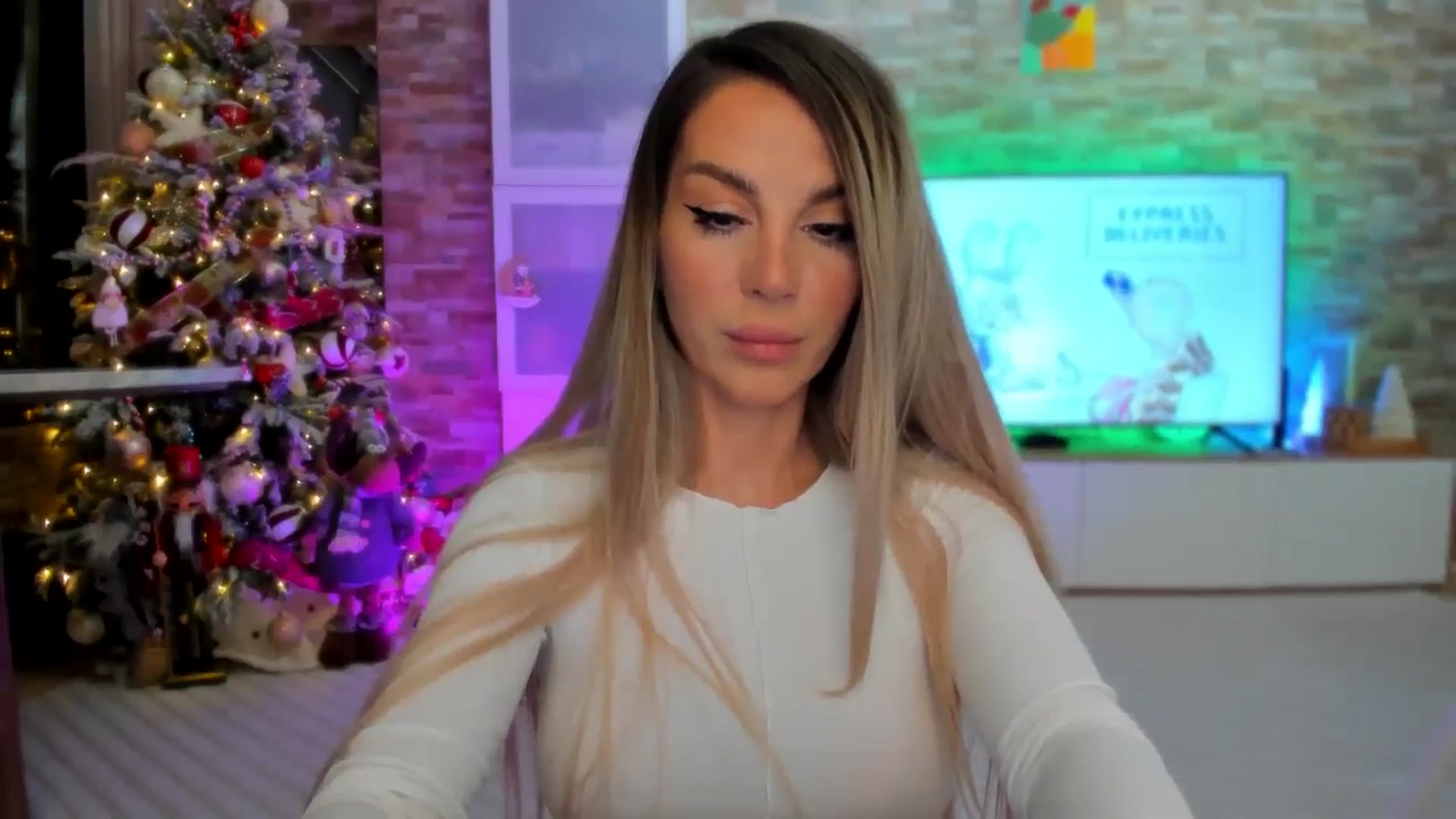Gallery image thumbnail from Alesia_'s myfreecams stream on, 01/03/2025, 22:51 image 5 of 20