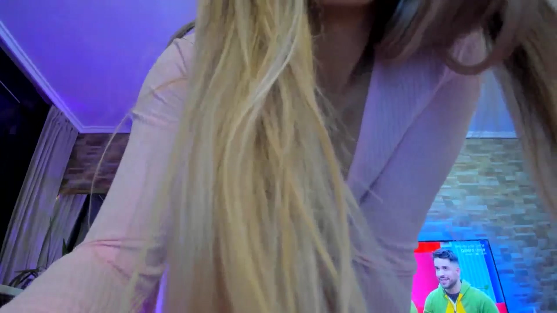 Gallery image thumbnail from Alesia_'s myfreecams stream on, 01/10/2025, 01:25 image 9 of 20