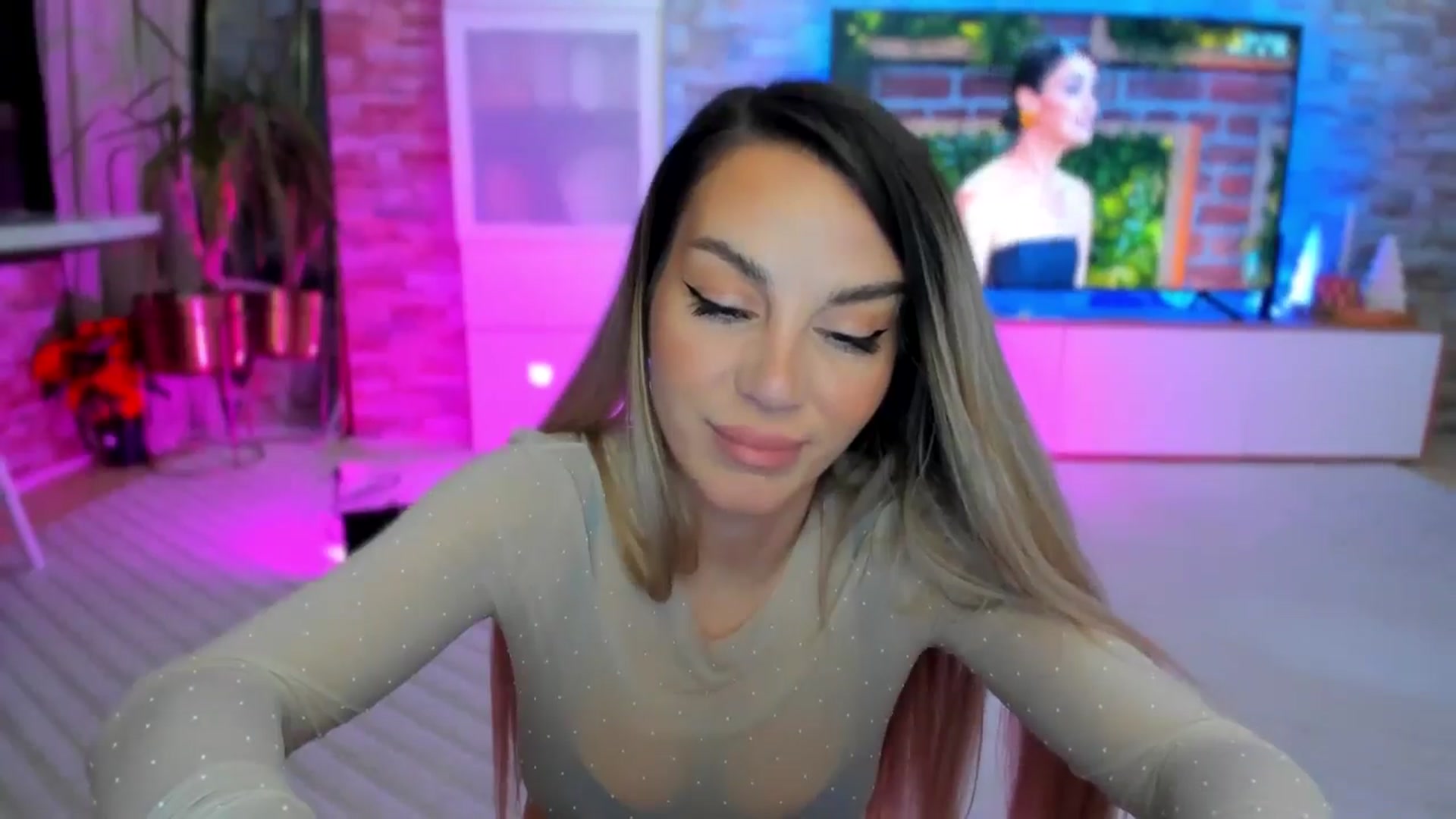 Gallery image thumbnail from Alesia_'s myfreecams stream on, 01/16/2025, 24:38 image 9 of 20