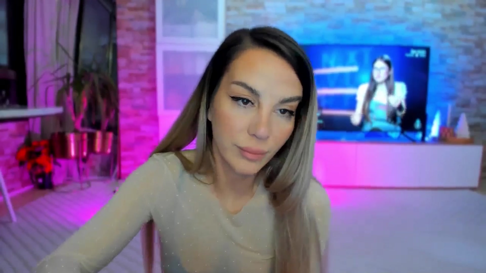 Gallery image thumbnail from Alesia_'s myfreecams stream on, 01/16/2025, 24:41 image 17 of 20