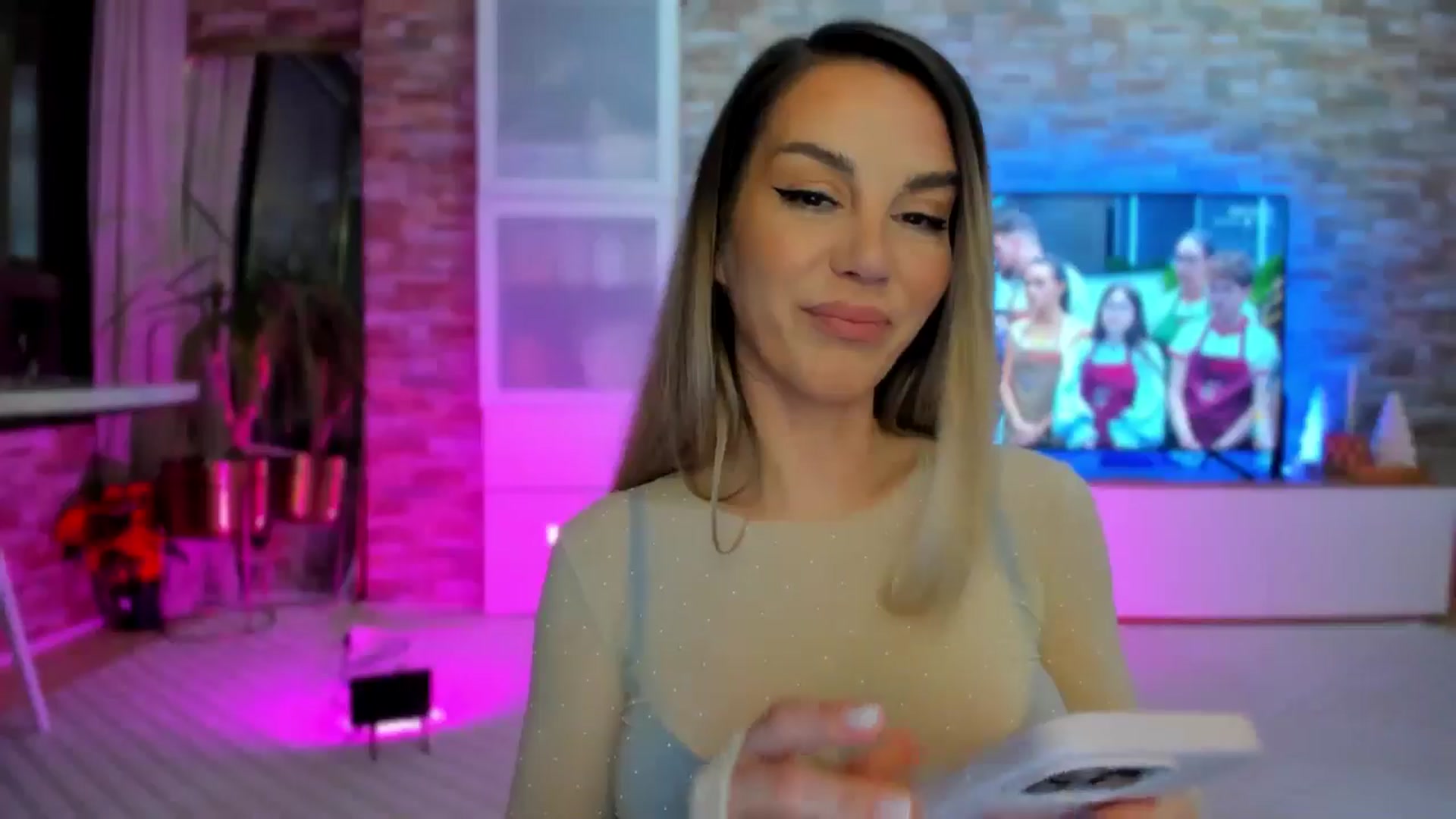 Gallery image thumbnail from Alesia_'s myfreecams stream on, 01/16/2025, 24:41 image 13 of 20