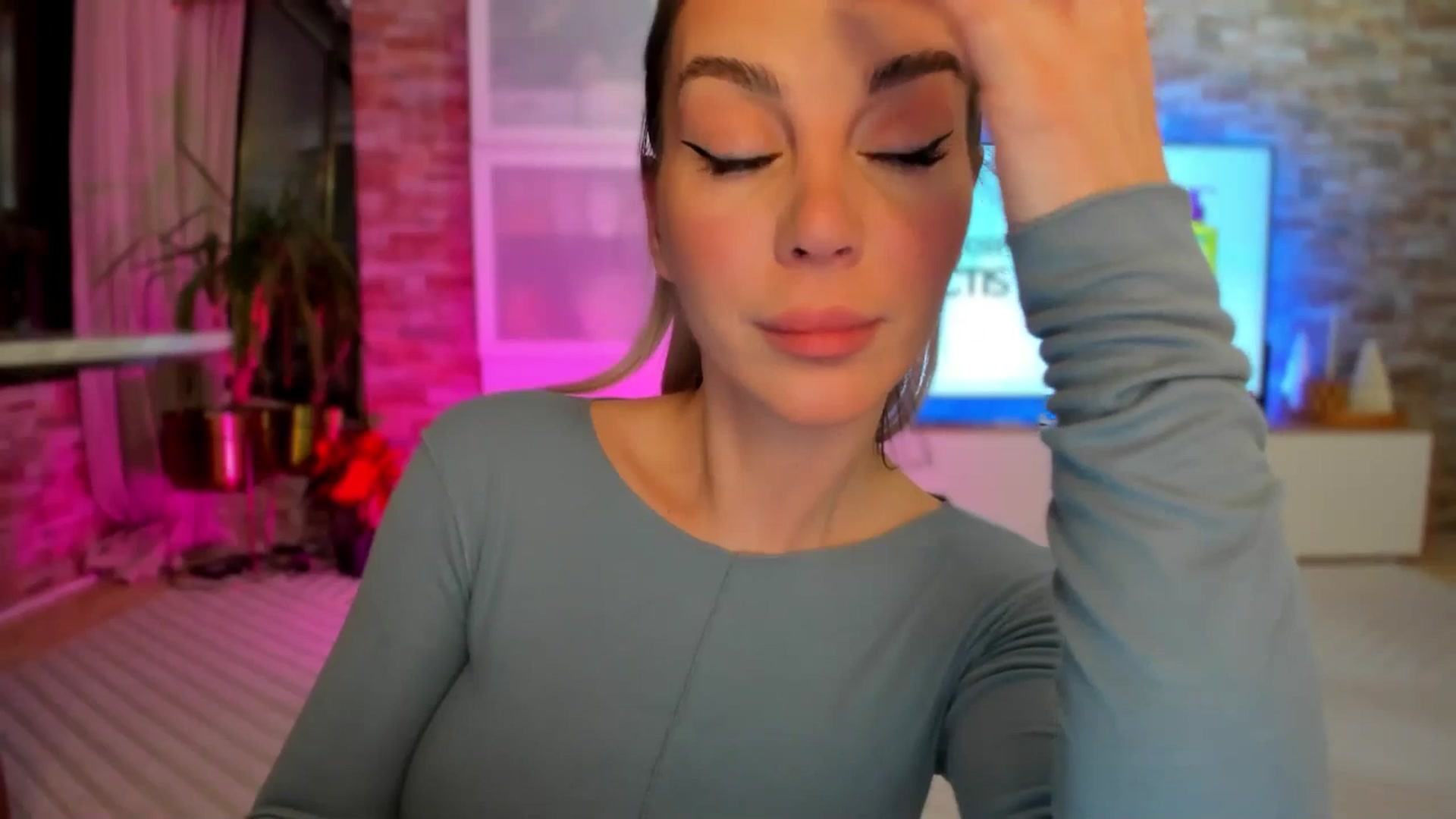 Gallery image thumbnail from Alesia_'s myfreecams stream on, 01/20/2025, 24:39 image 9 of 20