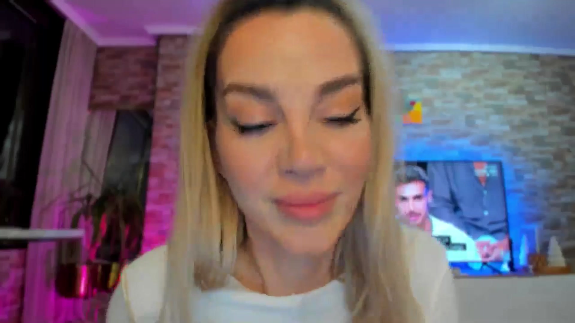 Gallery image thumbnail from Alesia_'s myfreecams stream on, 01/21/2025, 24:02 image 7 of 20