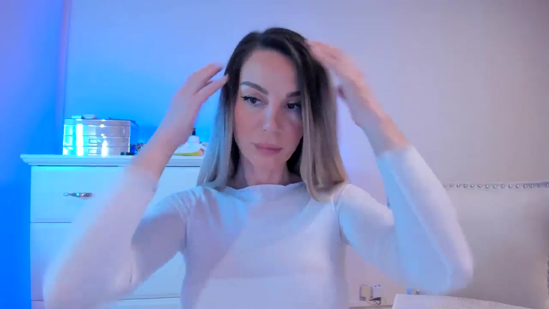 Gallery image thumbnail from Alesia_'s myfreecams stream on, 01/30/2025, 22:33 image 3 of 20