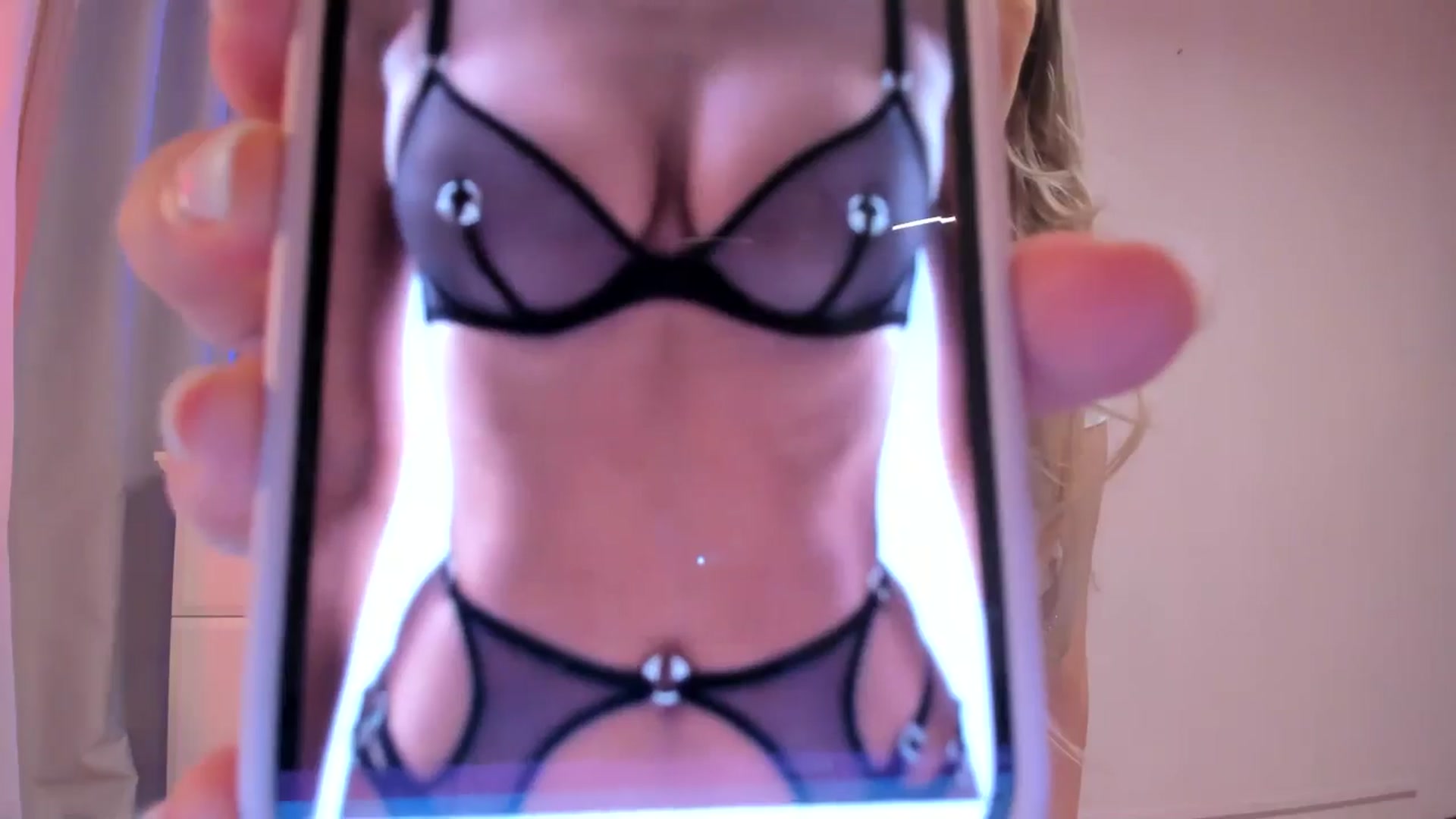 Gallery image thumbnail from Alesia_'s myfreecams stream on, 02/07/2025, 24:44 image 3 of 20