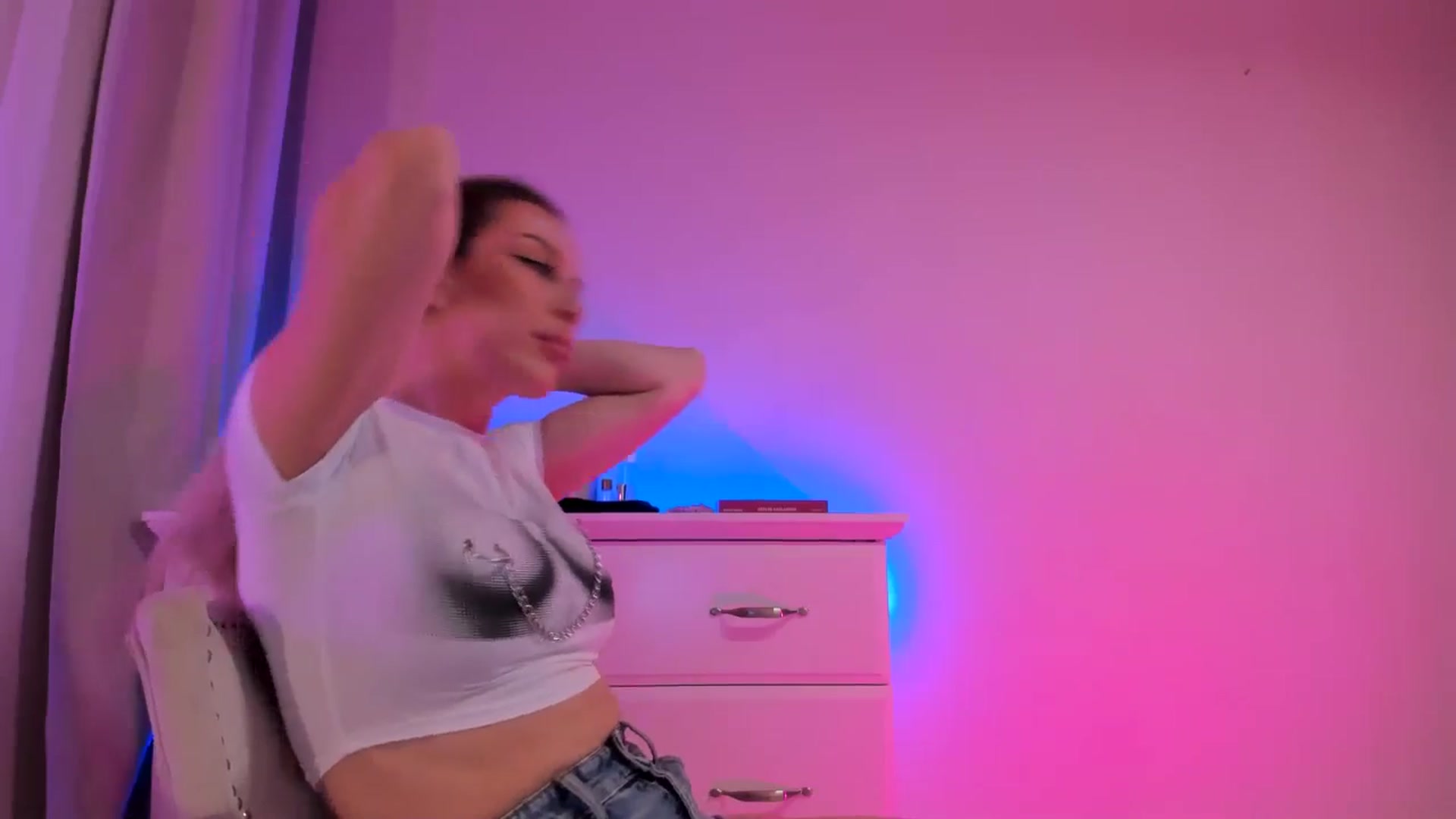 Gallery image thumbnail from Alesia_'s myfreecams stream on, 02/07/2025, 23:36 image 12 of 20