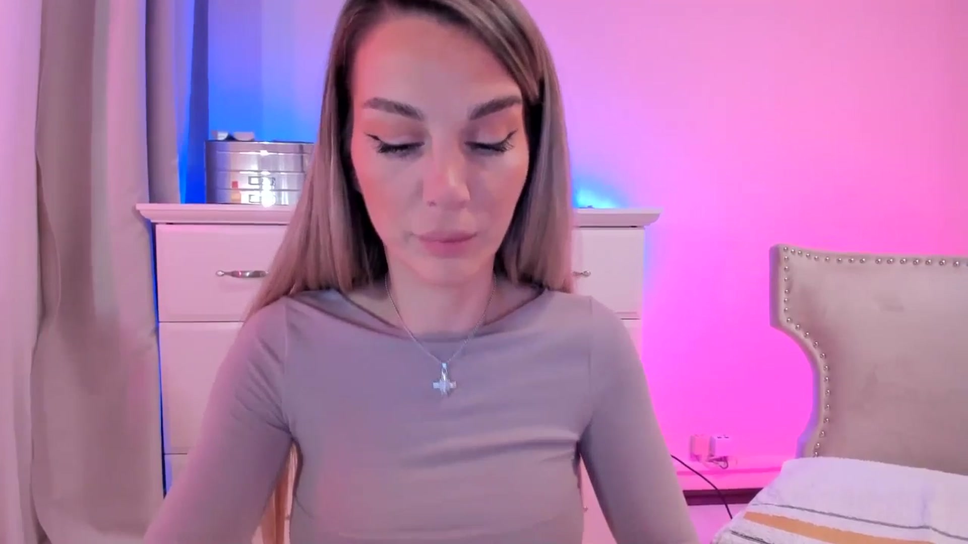 Gallery image thumbnail from Alesia_'s myfreecams stream on, 02/08/2025, 23:53 image 7 of 20