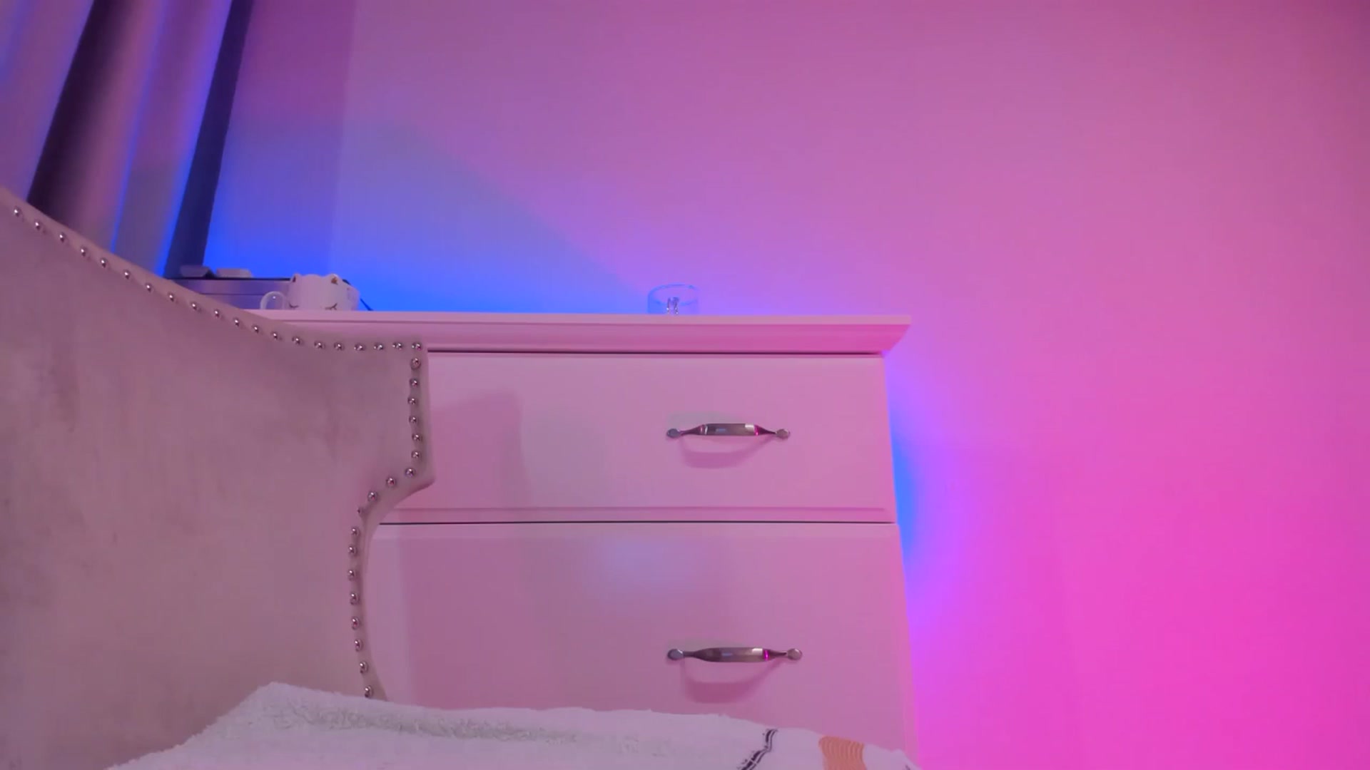 Gallery image thumbnail from Alesia_'s myfreecams stream on, 02/09/2025, 01:58 image 11 of 20