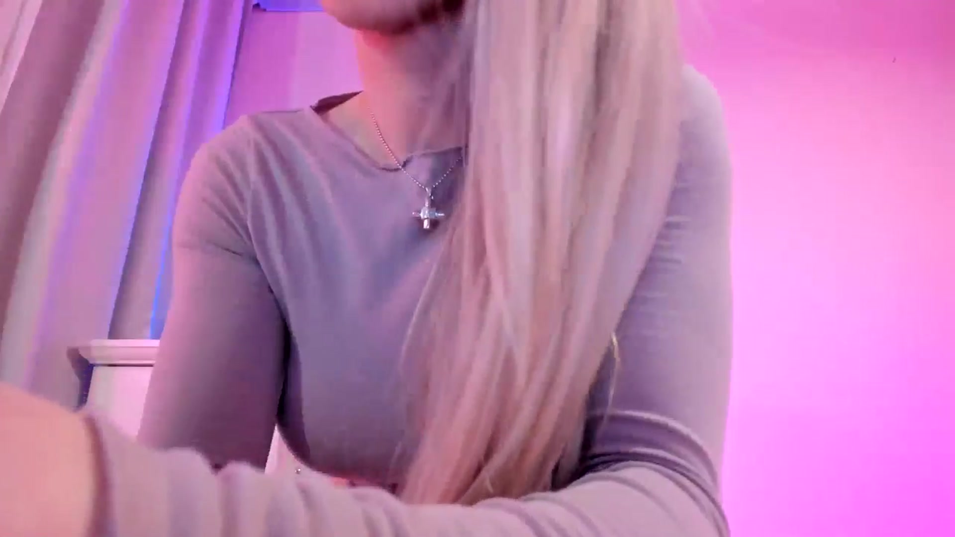 Gallery image thumbnail from Alesia_'s myfreecams stream on, 02/14/2025, 24:24 image 15 of 20