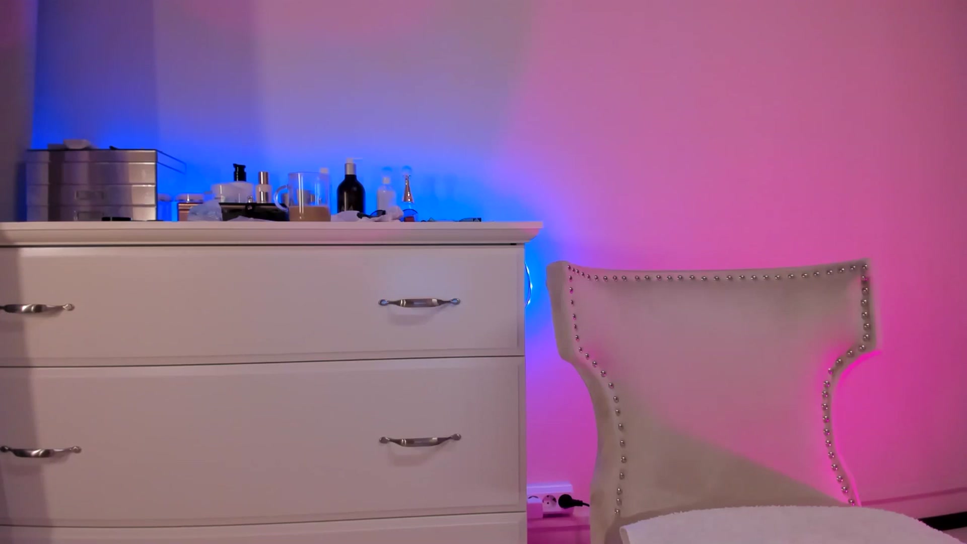 Gallery image thumbnail from Alesia_'s myfreecams stream on, 02/23/2025, 24:03 image 10 of 20