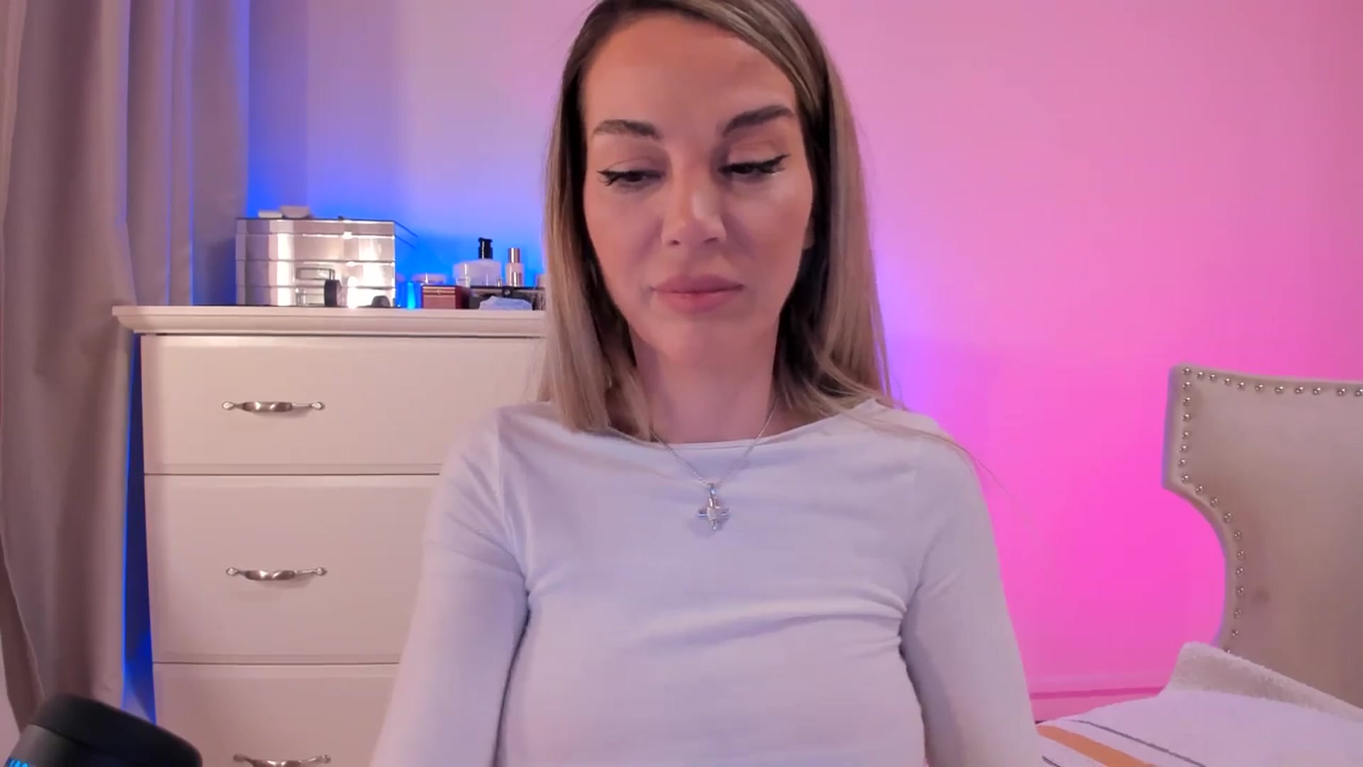 Gallery image thumbnail from Alesia_'s myfreecams stream on, 02/24/2025, 24:09 image 4 of 20
