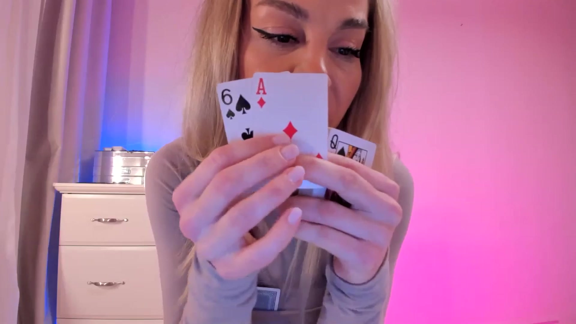 Gallery image thumbnail from Alesia_'s myfreecams stream on, 03/08/2025, 24:53 image 6 of 20
