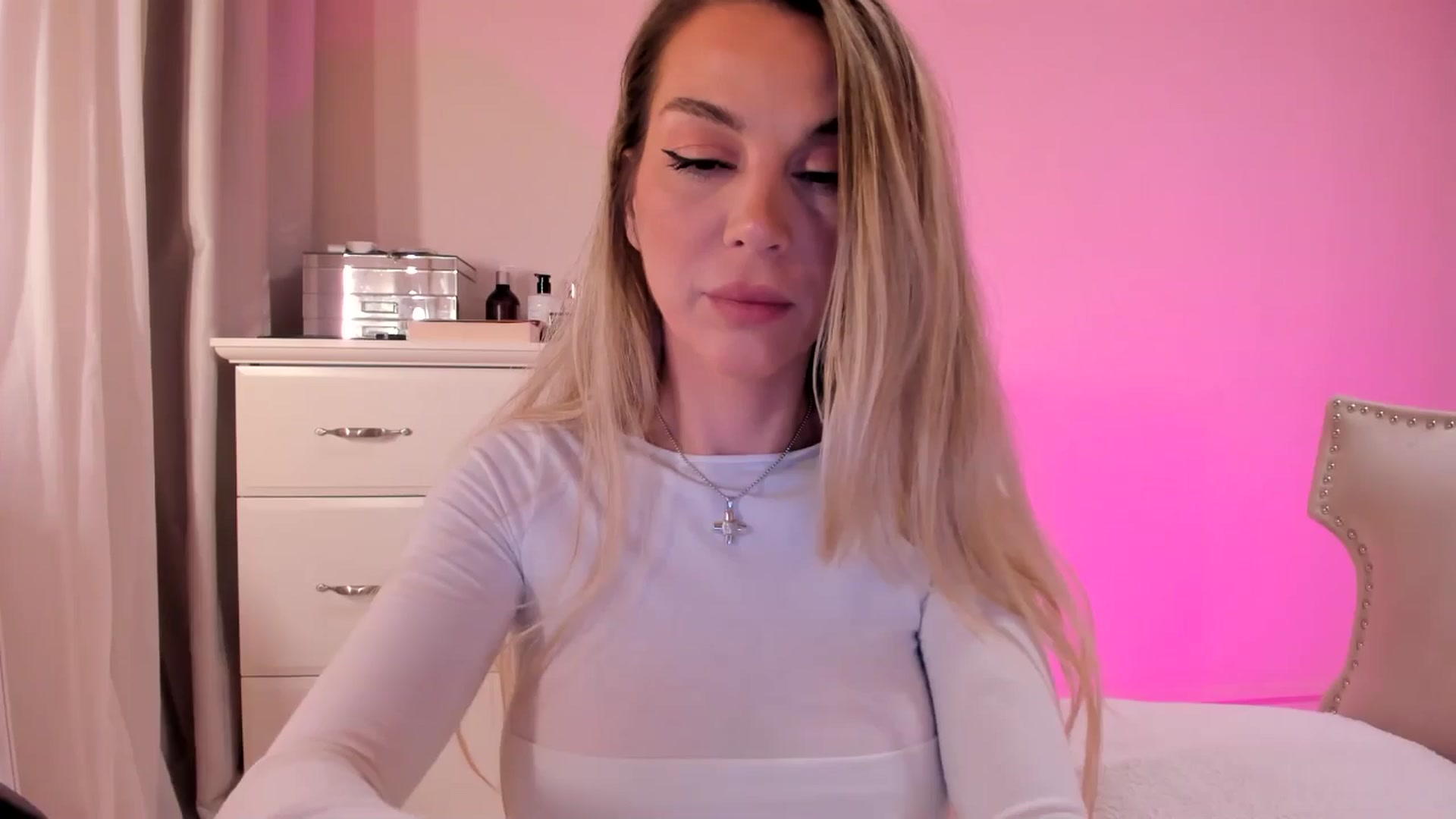 Gallery image thumbnail from Alesia_'s myfreecams stream on, 03/08/2025, 23:32 image 1 of 20