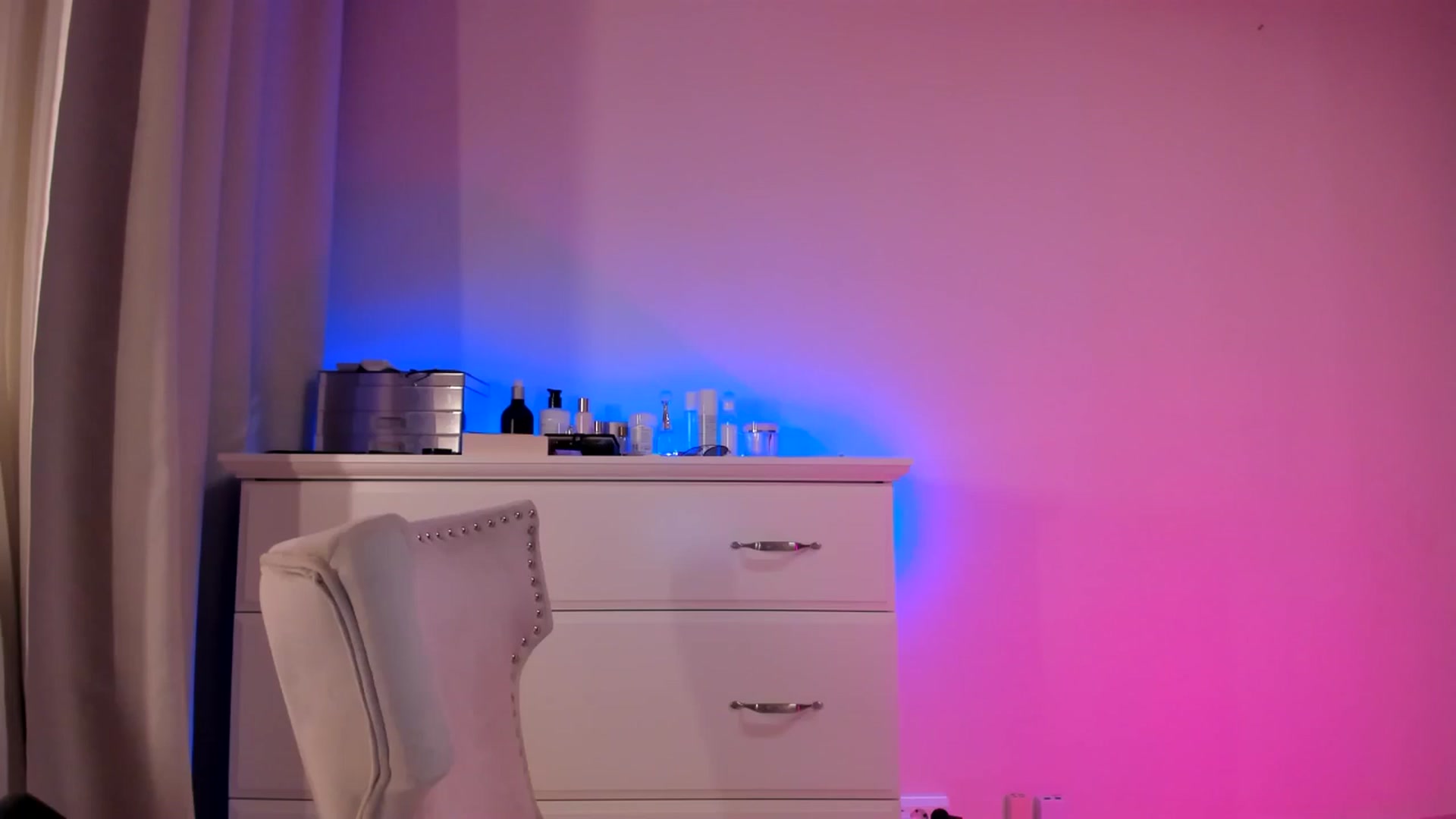 Gallery image thumbnail from Alesia_'s myfreecams stream on, 03/14/2025, 01:05 image 1 of 20