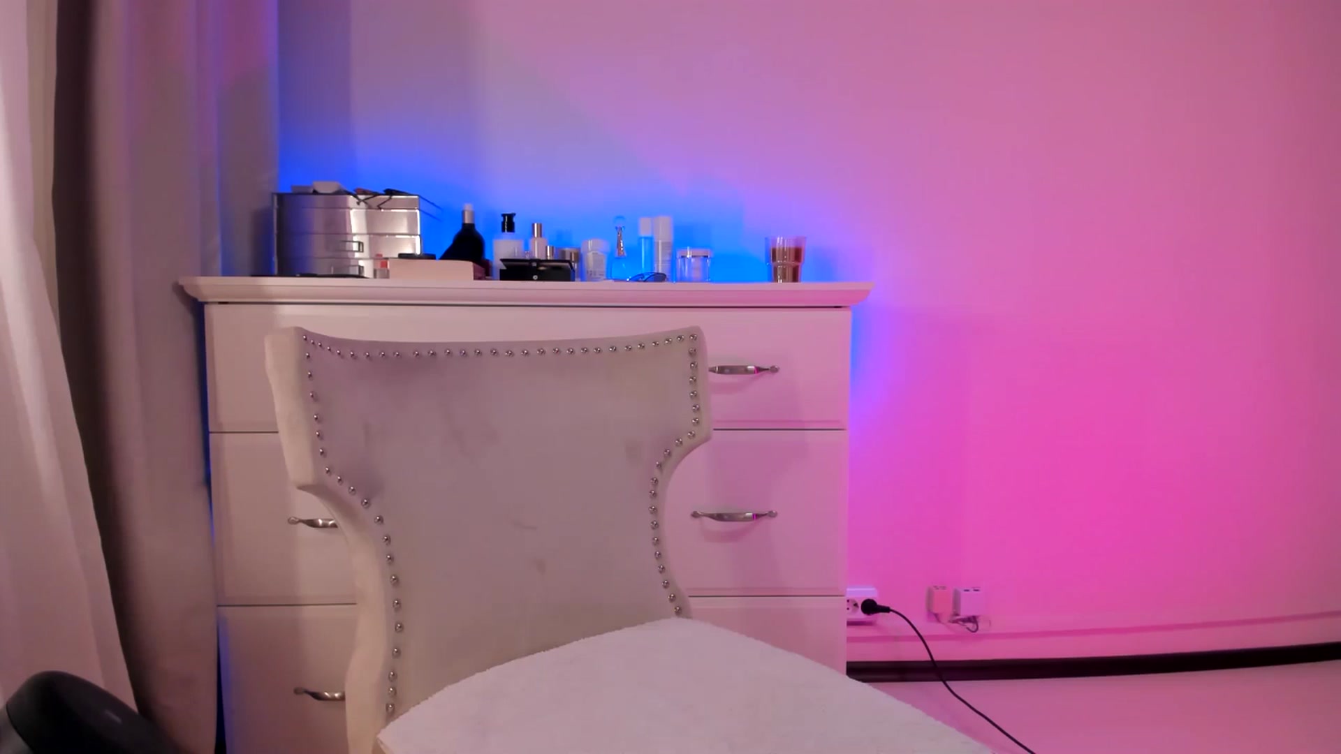 Gallery image thumbnail from Alesia_'s myfreecams stream on, 03/18/2025, 24:21 image 2 of 20