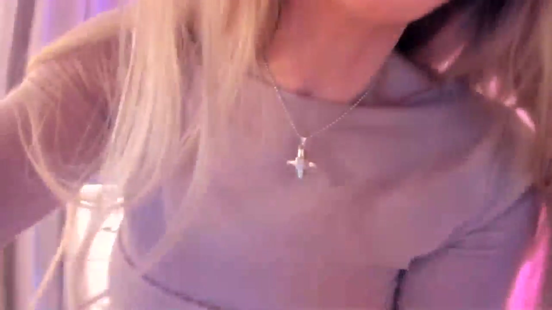 Gallery image thumbnail from Alesia_'s myfreecams stream on, 03/24/2025, 24:04 image 8 of 20