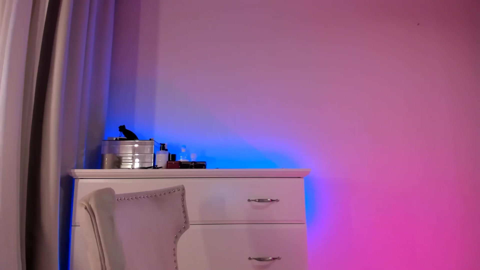 Gallery image thumbnail from Alesia_'s myfreecams stream on, 03/29/2025, 24:41 image 9 of 20