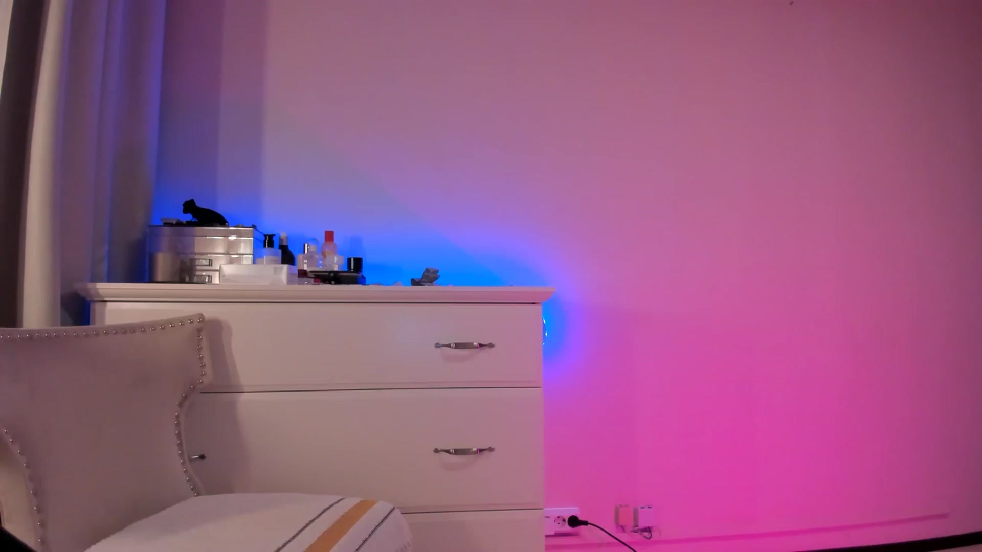Gallery image thumbnail from Alesia_'s myfreecams stream on, 04/05/2025, 23:39 image 1 of 20