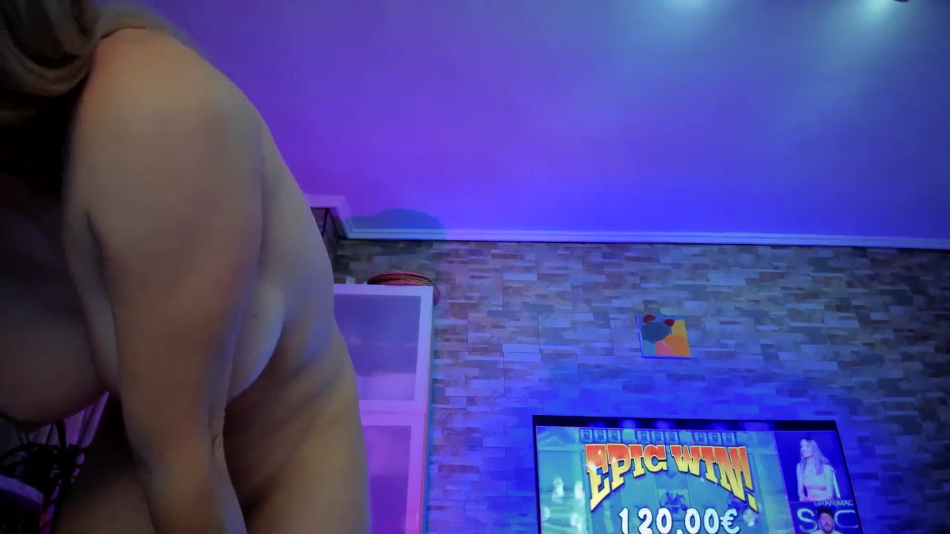 Gallery image thumbnail from Alesia_'s myfreecams stream on, 05/02/2025, 24:55 image 13 of 20