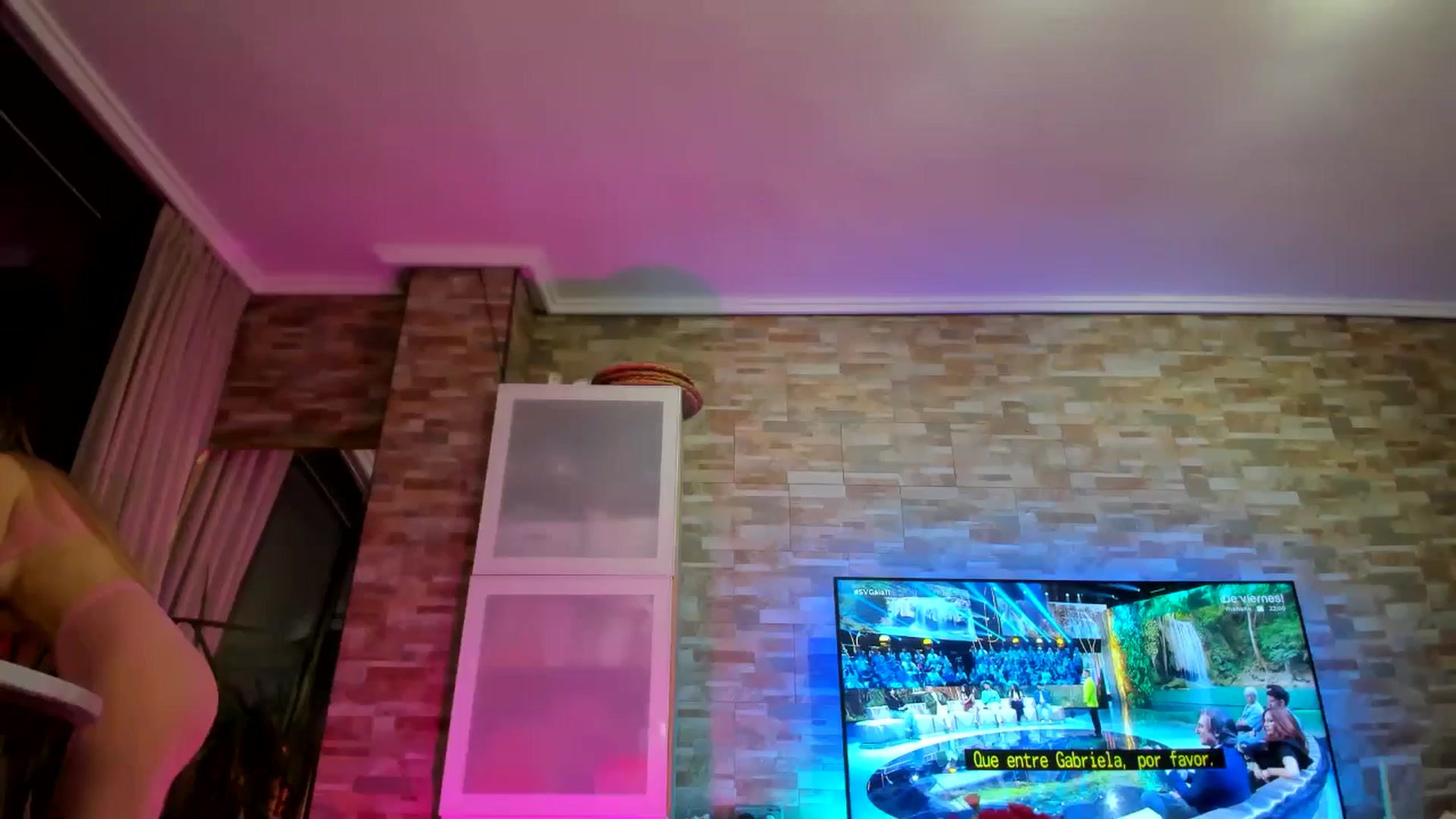 Gallery image thumbnail from Alesia_'s myfreecams stream on, 05/16/2025, 24:25 image 1 of 20