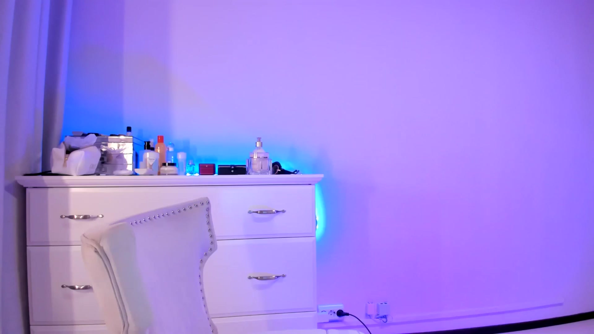 Gallery image thumbnail from Alesia_'s myfreecams stream on, 07/30/2025, 23:48 image 3 of 20