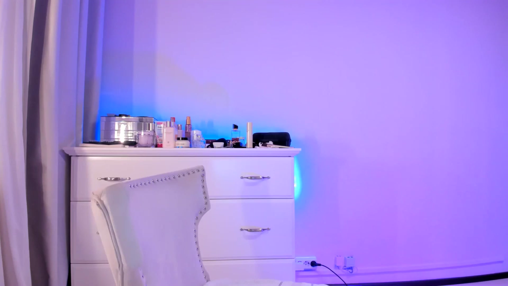 Gallery image thumbnail from Alesia_'s myfreecams stream on, 08/23/2025, 21:53 image 6 of 20