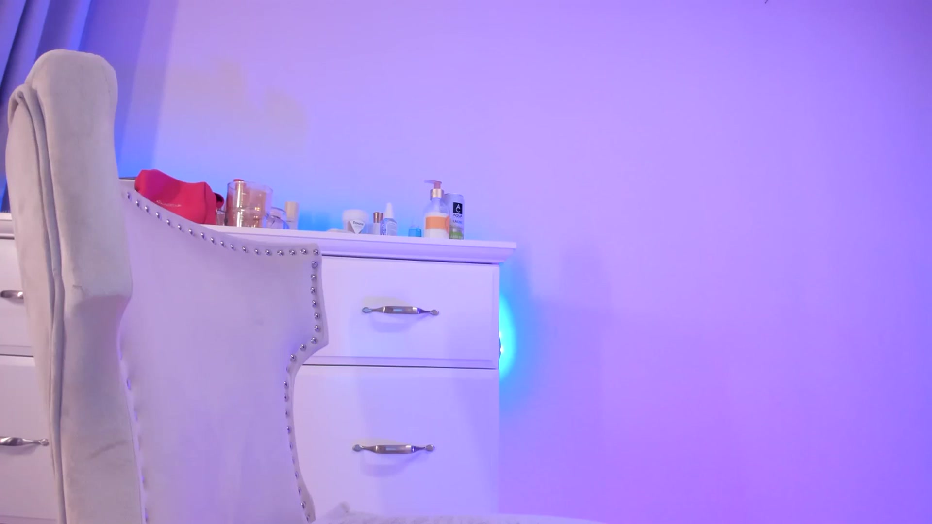 Gallery image thumbnail from Alesia_'s myfreecams stream on, 09/03/2025, 24:36 image 19 of 20
