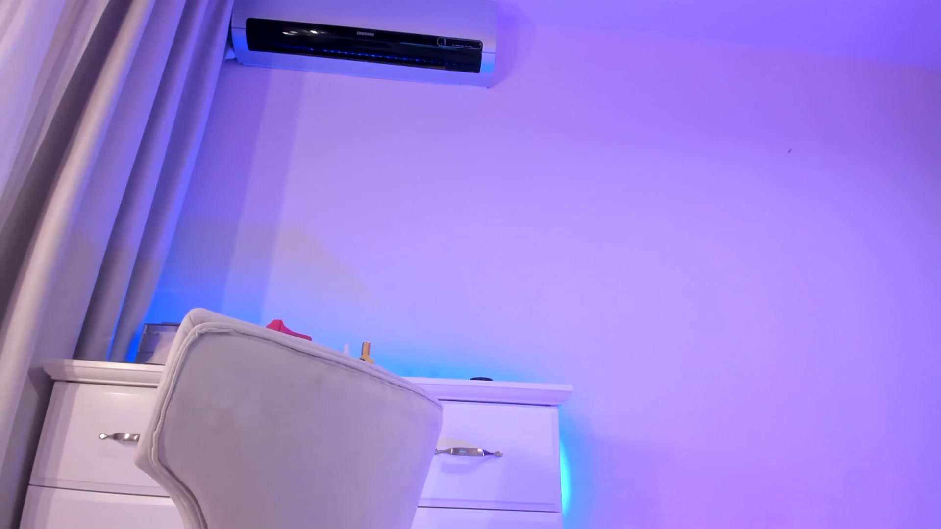 Gallery image thumbnail from Alesia_'s myfreecams stream on, 09/04/2025, 22:54 image 12 of 20