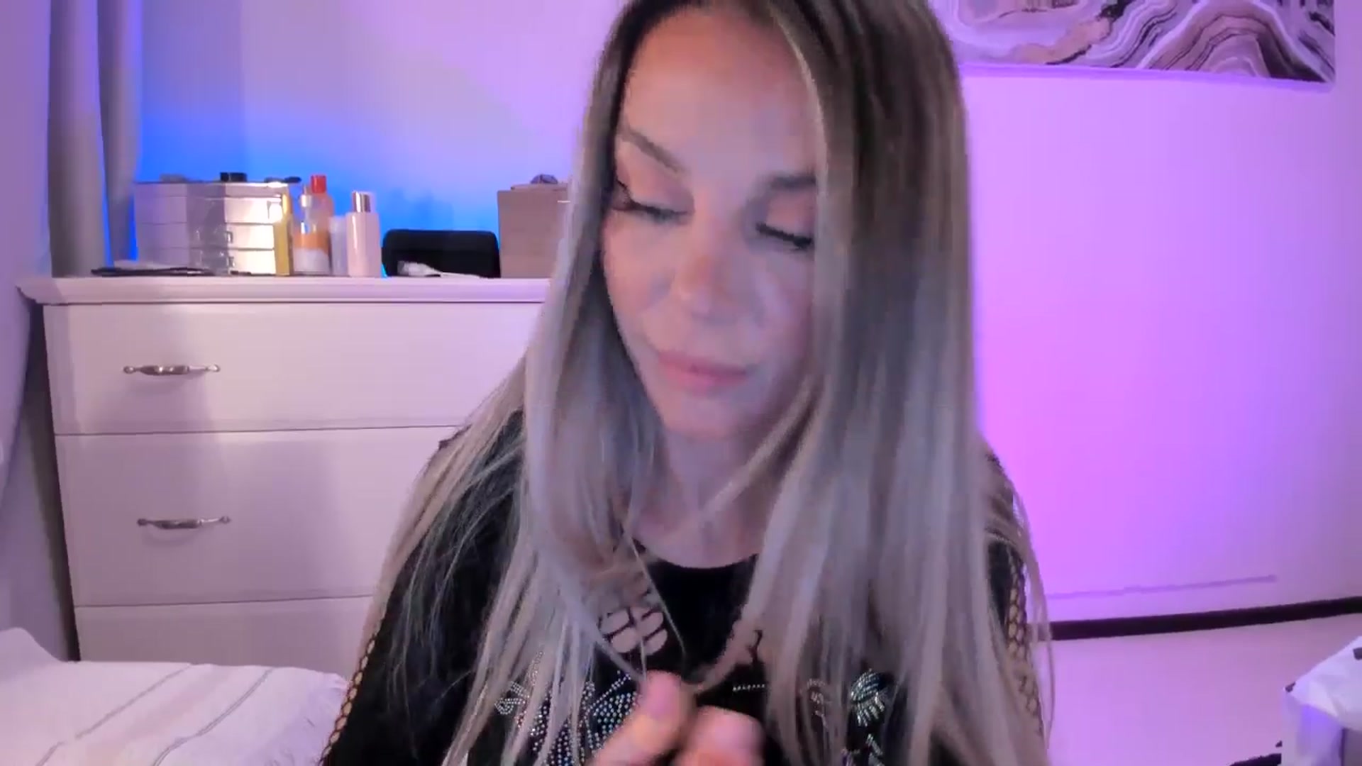 Gallery image thumbnail from Alesia_'s myfreecams stream on, 09/25/2025, 22:01 image 10 of 20