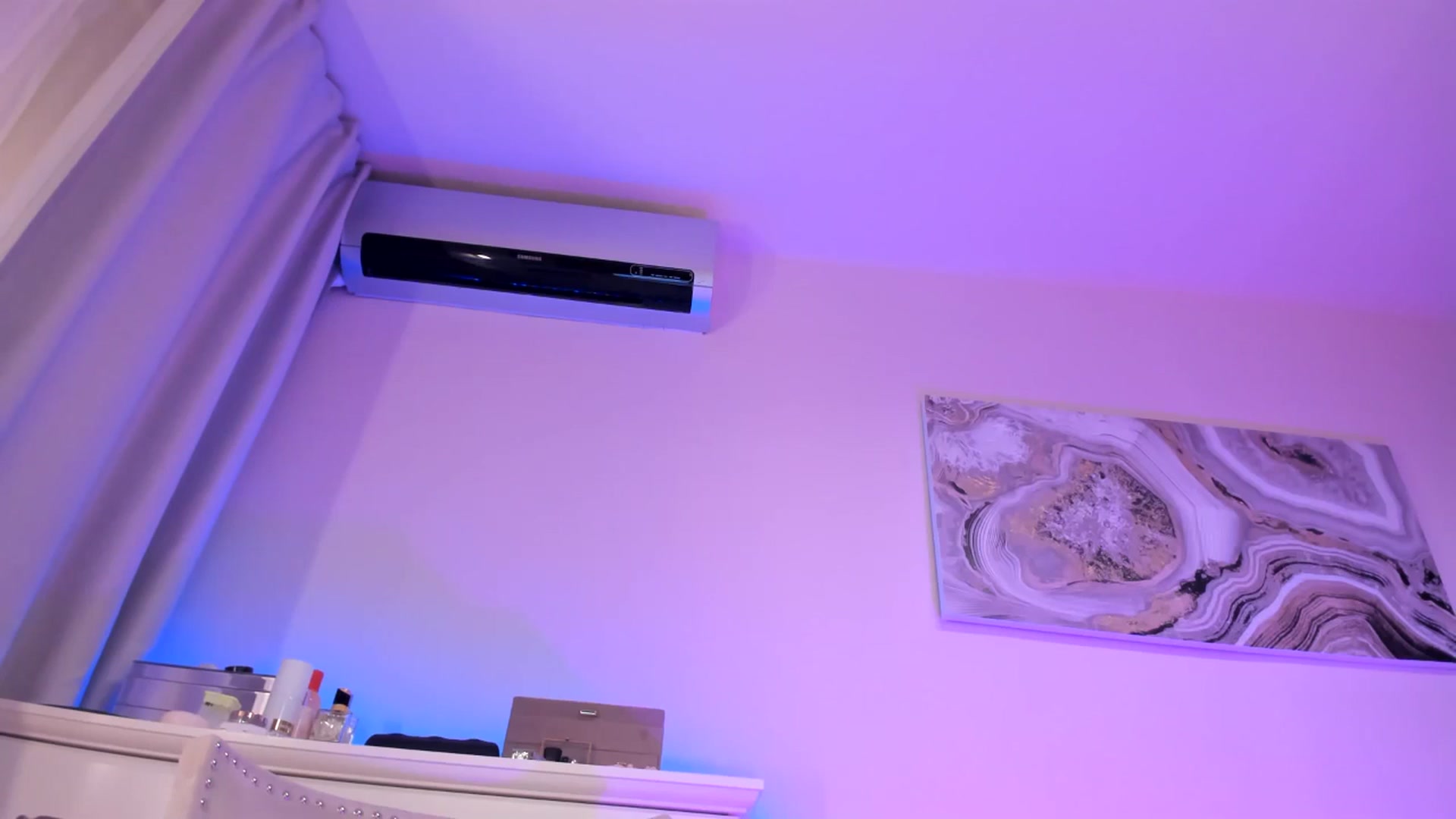 Gallery image thumbnail from Alesia_'s myfreecams stream on, 10/01/2025, 23:47 image 5 of 20