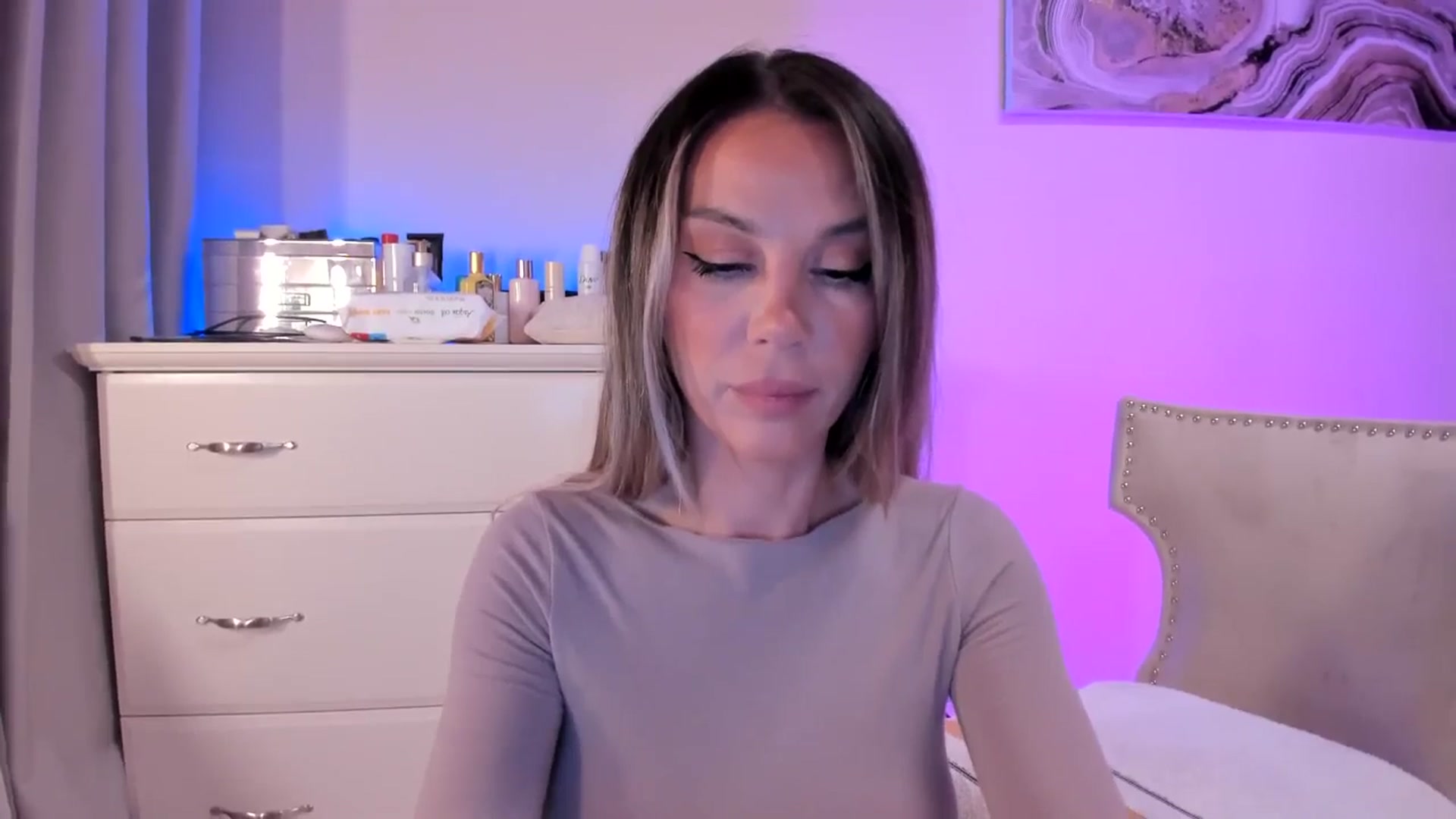 Gallery image thumbnail from Alesia_'s myfreecams stream on, 10/13/2025, 21:31 image 9 of 20