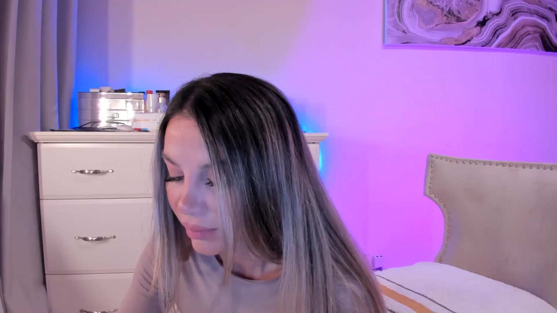 Gallery image thumbnail from Alesia_'s myfreecams stream on, 10/13/2025, 21:31 image 14 of 20