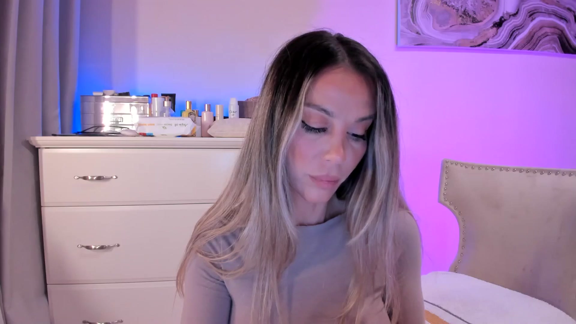 Gallery image thumbnail from Alesia_'s myfreecams stream on, 10/13/2025, 21:31 image 11 of 20