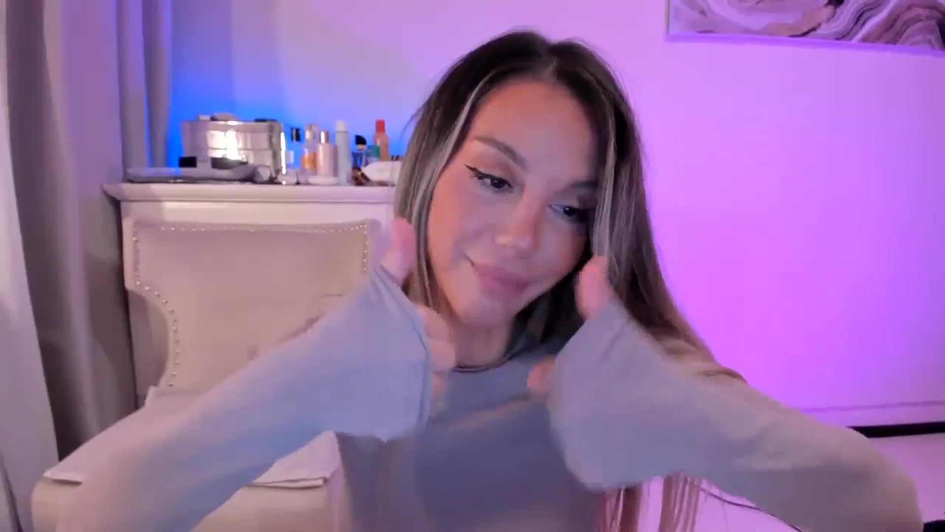 Gallery image thumbnail from Alesia_'s myfreecams stream on, 10/22/2025, 23:24 image 14 of 20